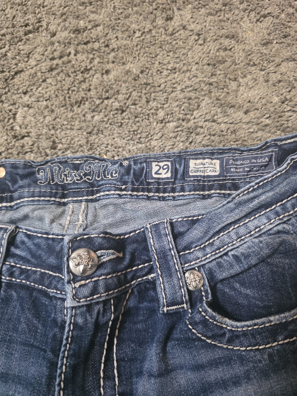 Miss Me Women's Blue Capri Jeans - Picture 4 of 4